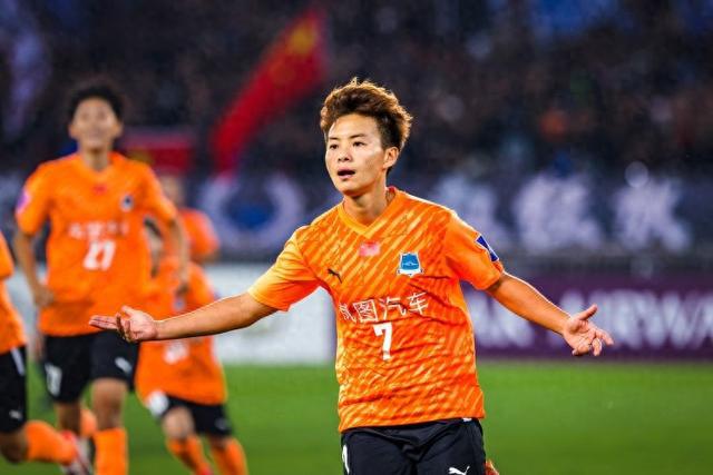 亞冠決戰(zhàn)末刻點球定勝！王霜果斷出擊！