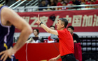 高詩巖失誤多，防守漏洞顯，13分鐘6錯(cuò)；楊溢對(duì)比誰更強(qiáng)？