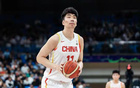 余嘉豪表現(xiàn)亮眼，中國(guó)男籃惜敗澳大利亞，失冠。
